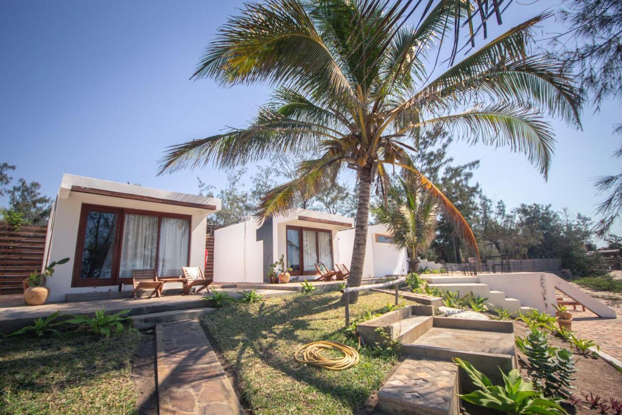 Liquid Dive Adventures Bed & Breakfast Praia do Praia do Tofo Екстериор снимка
